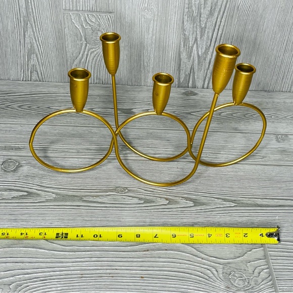 CosmoLiving by Cosmopolitan Candelabra gold tone modern decoration - Picture 4 of 6